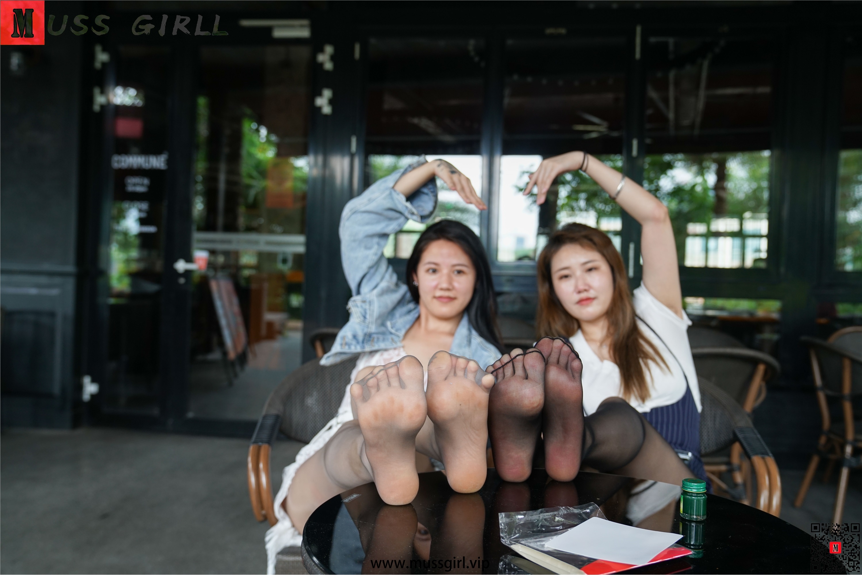 MussGirl慕丝女郎  NO.220 双人肉丝黑丝短裙